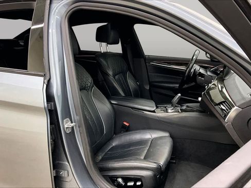 Used 2019 BMW M550i xDrive w/ Premium Package 2 AWD/4WD image 9