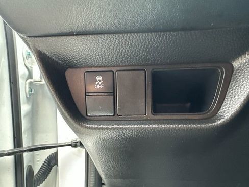 Used 2025 Honda HR-V LX image 28