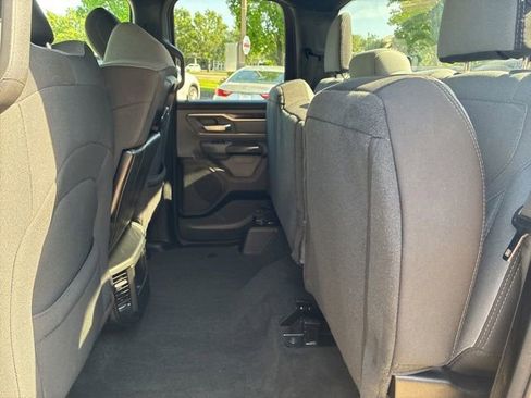Used 2023 RAM 1500 Big Horn AWD/4WD image 30
