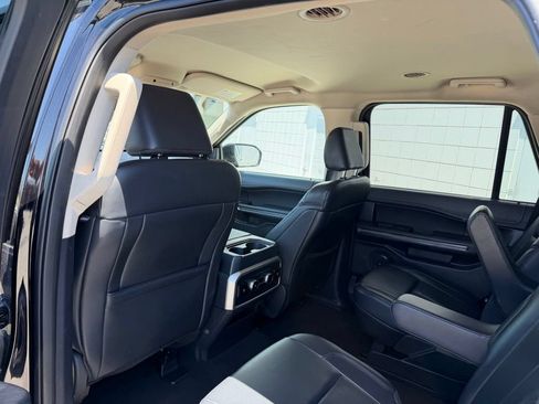 Used 2024 Ford Expedition XLT RWD image 15