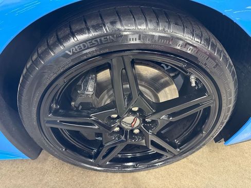 Used 2023 Chevrolet Corvette Stingray Coupe w/ Z51 Performance Package image 25