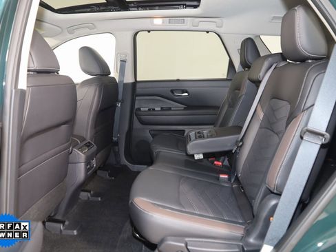 Used 2024 Nissan Pathfinder Platinum w/ Cargo Package image 49