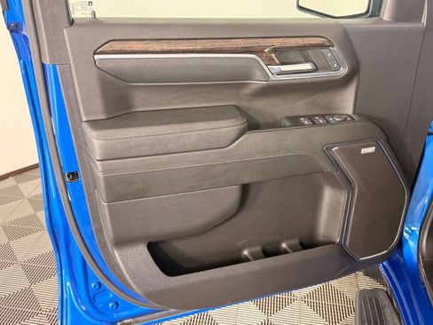 Used 2024 GMC Sierra 1500 Elevation w/ Preferred Package AWD/4WD image 18
