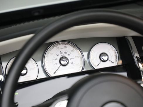 Certified 2018 Rolls-Royce Dawn image 45