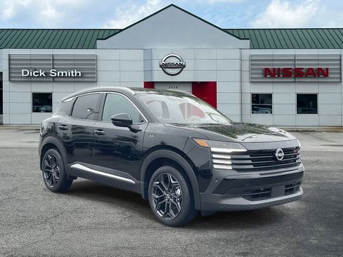 New 2025 Nissan Kicks SR w/ SR Premium Package image 1