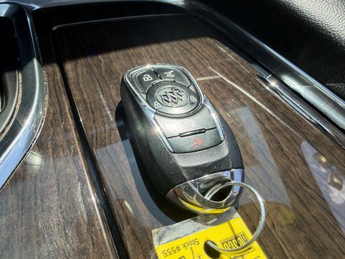 Used 2018 Buick Enclave Avenir w/ LPO, Cargo Package image 51