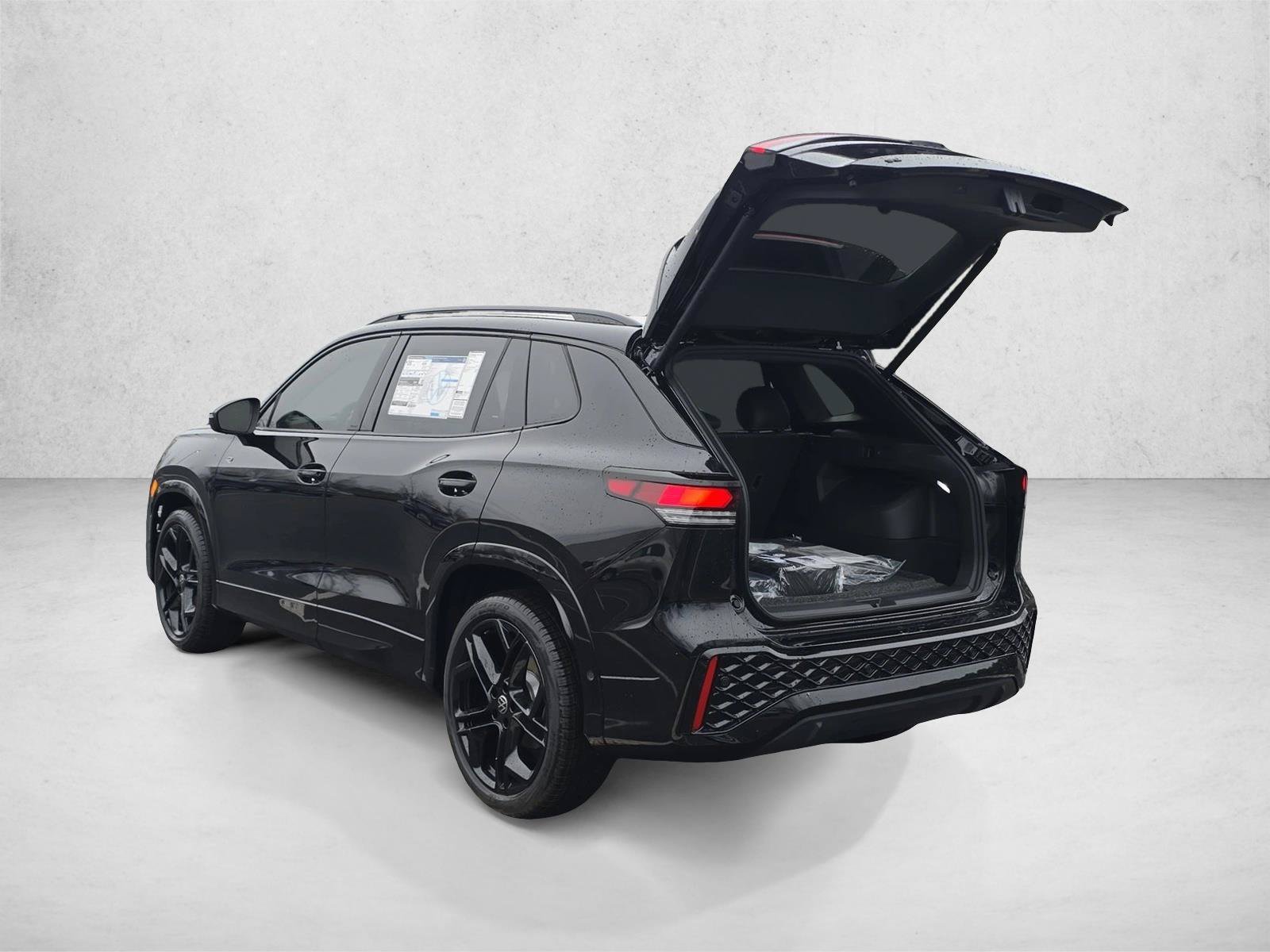 New 2026 Volkswagen Tiguan SE R-Line FWD image 3