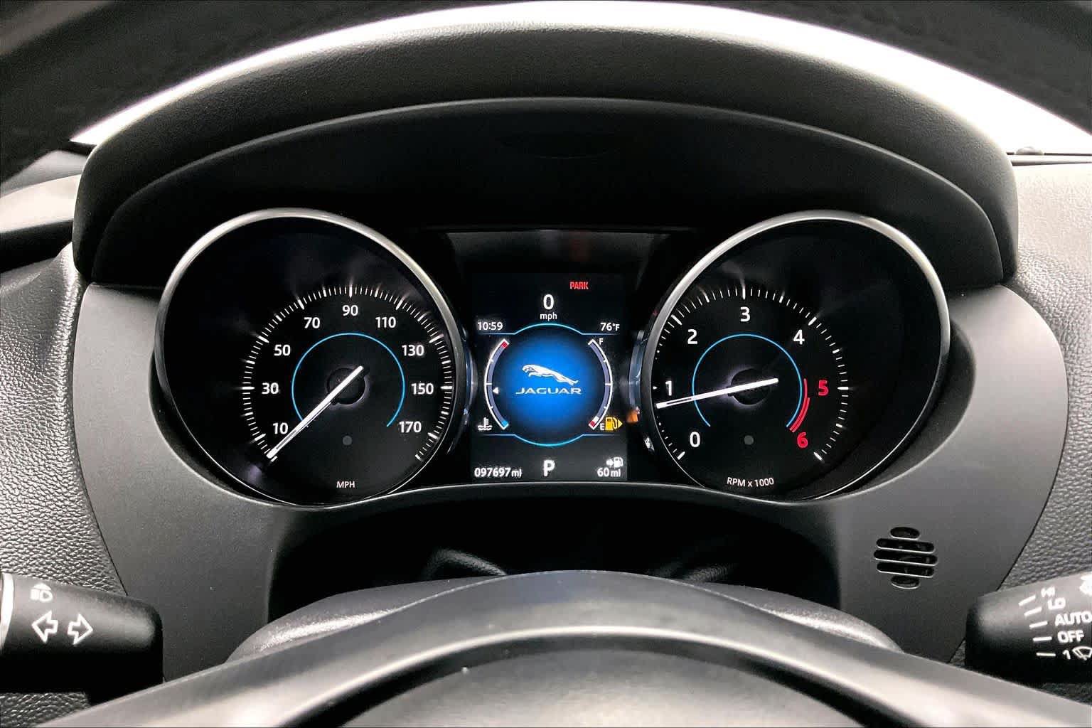 Used 2017 Jaguar F-PACE Premium AWD/4WD image 23