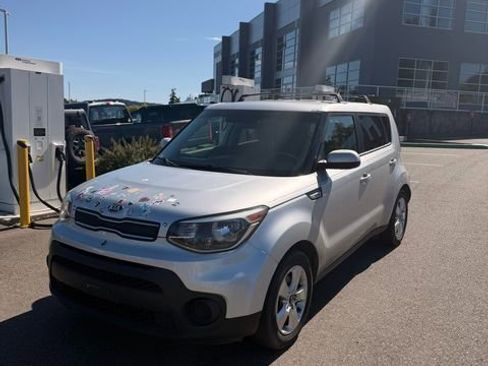 Used 2019 Kia Soul FWD image 1