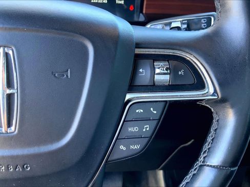 Used 2021 Lincoln Navigator Reserve w/ Luxury Package image 25