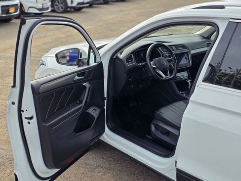 Used 2024 Volkswagen Tiguan Wolfsburg Edition image 45