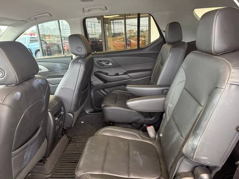 Used 2020 Chevrolet Traverse RS FWD image 13