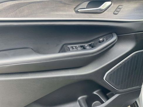 New 2026 Jeep Grand Cherokee L Limited RWD image 37
