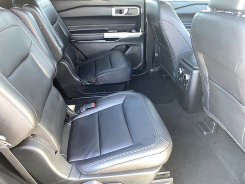 Used 2023 Ford Explorer XLT w/ Equipment Group 202A image 13