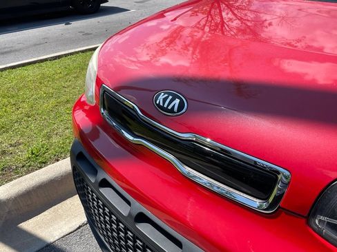 Used 2015 Kia Soul + FWD image 4