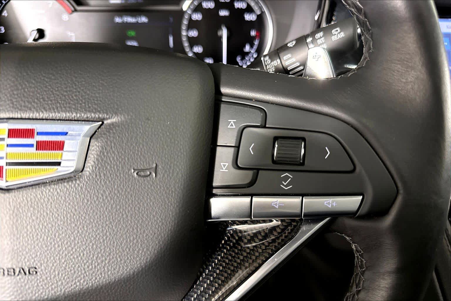 Used 2025 Cadillac XT6 Sport AWD/4WD image 24