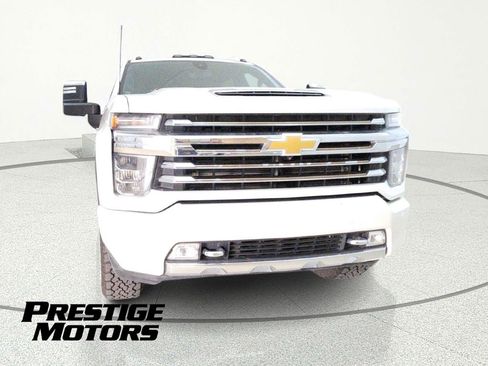 Used 2022 Chevrolet Silverado 3500 High Country w/ Z71 Off-Road Package image 2
