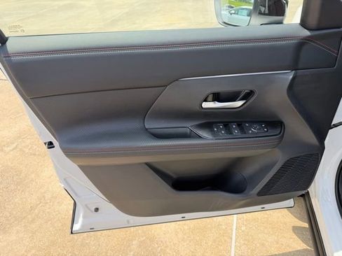 New 2026 Nissan Kicks SR FWD image 13