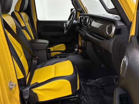 Used 2019 Jeep Wrangler Unlimited Sahara image 30