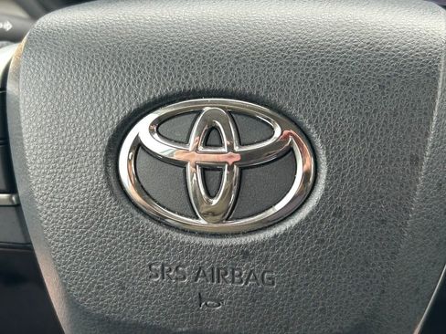 Used 2024 Toyota Sienna Limited AWD/4WD image 45