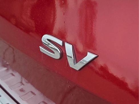 Used 2018 Nissan Rogue SV image 8