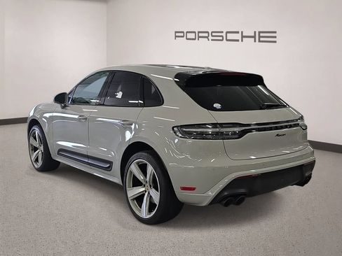 Certified 2023 Porsche Macan AWD/4WD image 3