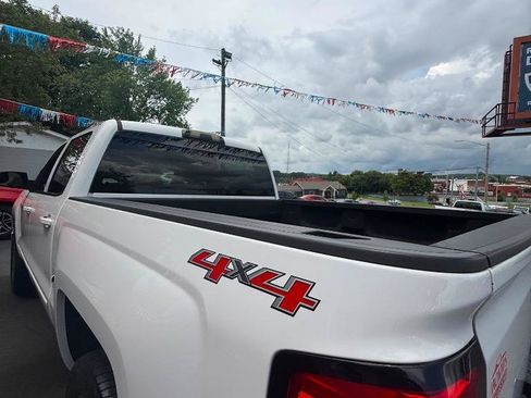 Used 2015 Chevrolet Silverado 1500 LT AWD/4WD image 12