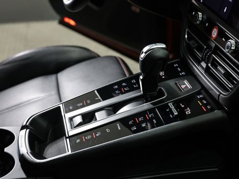 Used 2022 Porsche Macan GTS w/ Premium Package Plus image 65