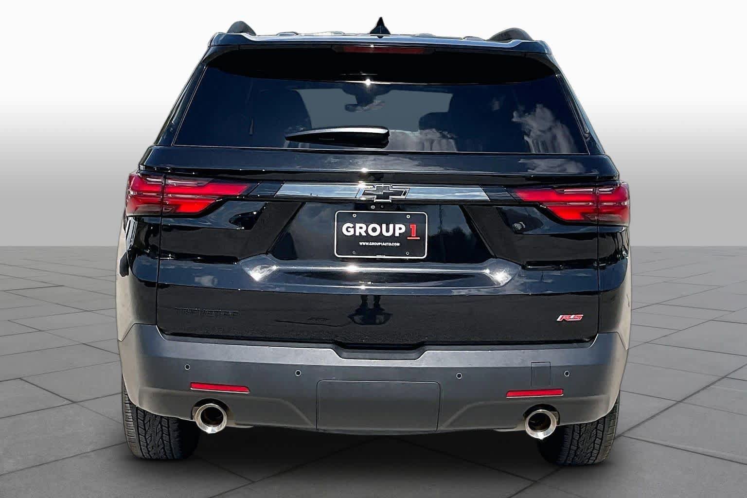 Used 2023 Chevrolet Traverse RS FWD image 5
