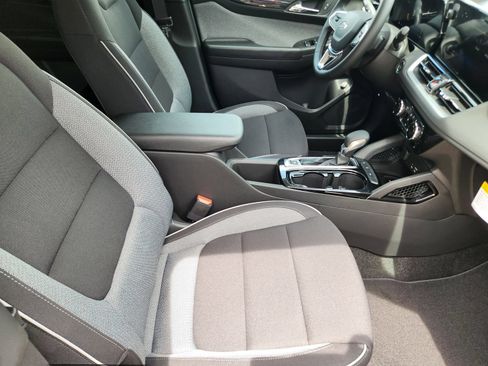 New 2026 Chevrolet TrailBlazer LT w/ Convenience Package FWD image 14