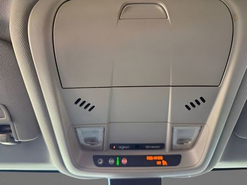 Used 2024 Chevrolet Equinox LT AWD/4WD image 15