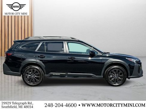 Used 2025 Subaru Outback Onyx Edition AWD/4WD image 2