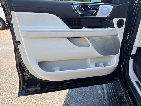 Used 2024 Lincoln Navigator L Black Label image 8