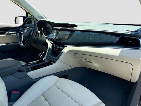 Used 2024 Cadillac XT6 Premium Luxury w/ LPO, Floor Liner Package AWD/4WD image 34