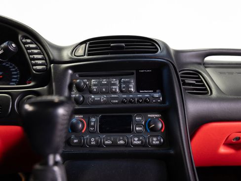 Used 2002 Chevrolet Corvette Z06 w/ Memory Pkg image 32