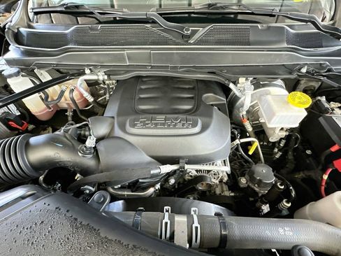 Used 2022 RAM 2500 Laramie AWD/4WD image 32