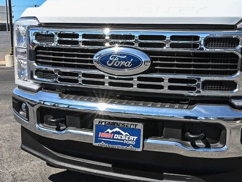Used 2025 Ford F250 XLT AWD/4WD image 5