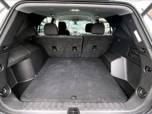 Used 2022 Chevrolet Equinox LT w/ Driver Convenience Package image 21