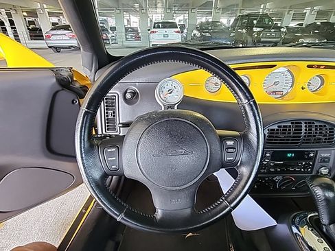 Used 2002 Chrysler Prowler RWD image 7