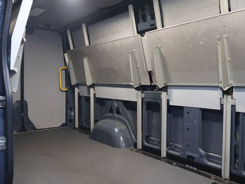 Used 2019 Mercedes-Benz Sprinter 170 image 12