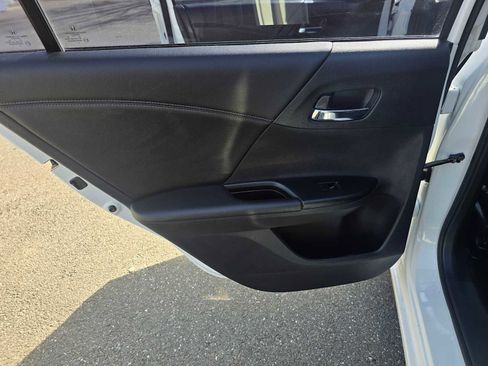 Used 2015 Honda Accord Sport image 18
