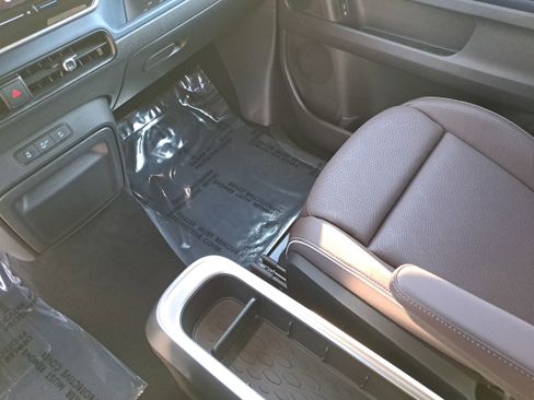 New 2025 Volkswagen ID. Buzz Pro S image 26