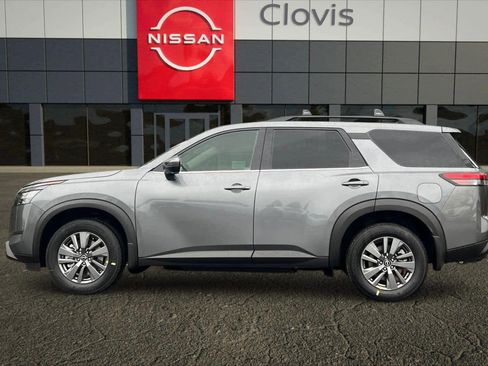 New 2025 Nissan Pathfinder SV image 6