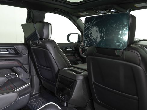 Used 2026 GMC Yukon AT4 Ultimate AWD/4WD image 11