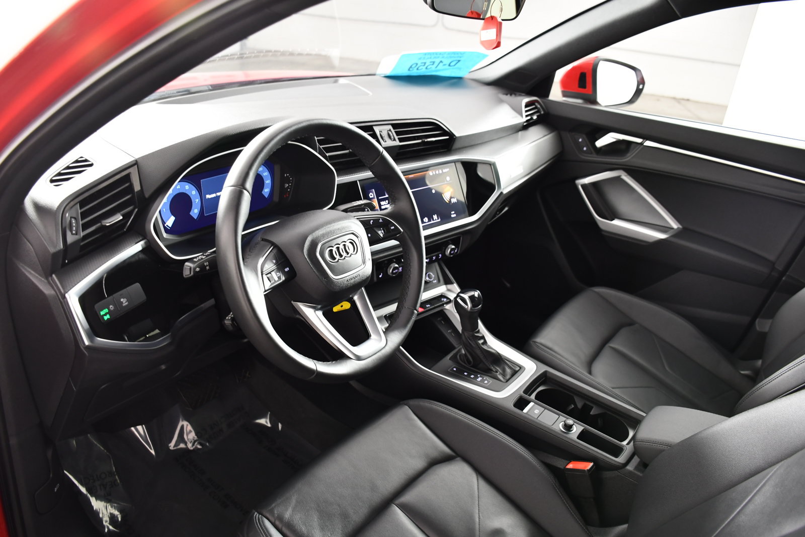 Used 2025 Audi Q3 2.0T Premium AWD/4WD image 2