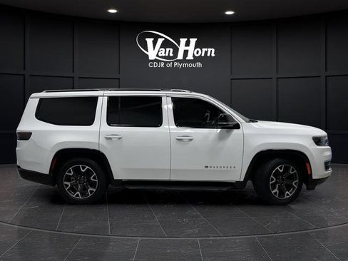 Used 2024 Jeep Wagoneer Series III w/ Convenience Group I image 2