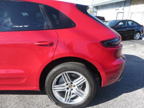 Used 2017 Porsche Macan S image 37