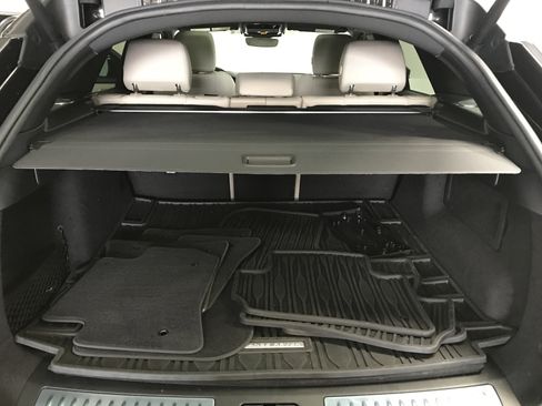 Used 2023 Land Rover Range Rover Velar S image 28