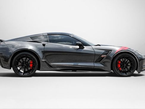 Used 2017 Chevrolet Corvette Grand Sport RWD image 3