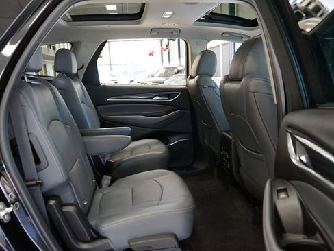 Used 2020 Buick Enclave Essence w/ Sound and Sites Package AWD/4WD image 14